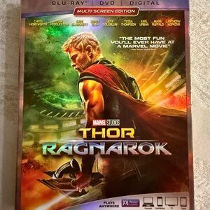 Marvel Studios Thor: Ragnarok Blu-ray/DVD Multi-Screen Edition